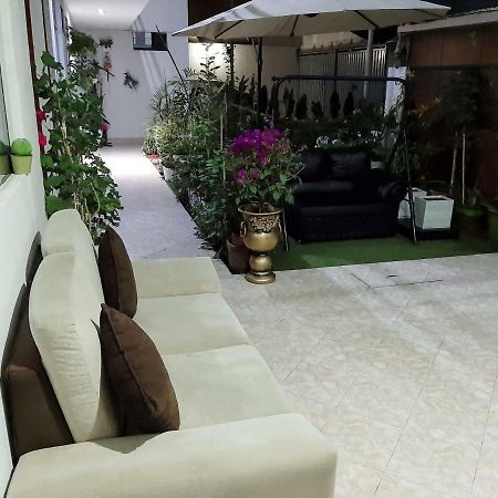 هواتشو Hostal Caprichos المظهر الخارجي الصورة