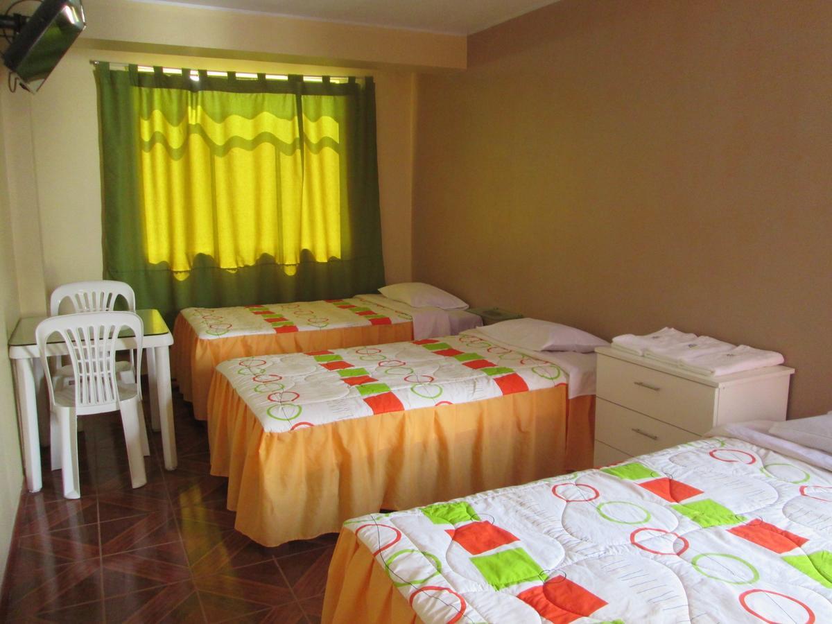 هواتشو Hostal Caprichos المظهر الخارجي الصورة