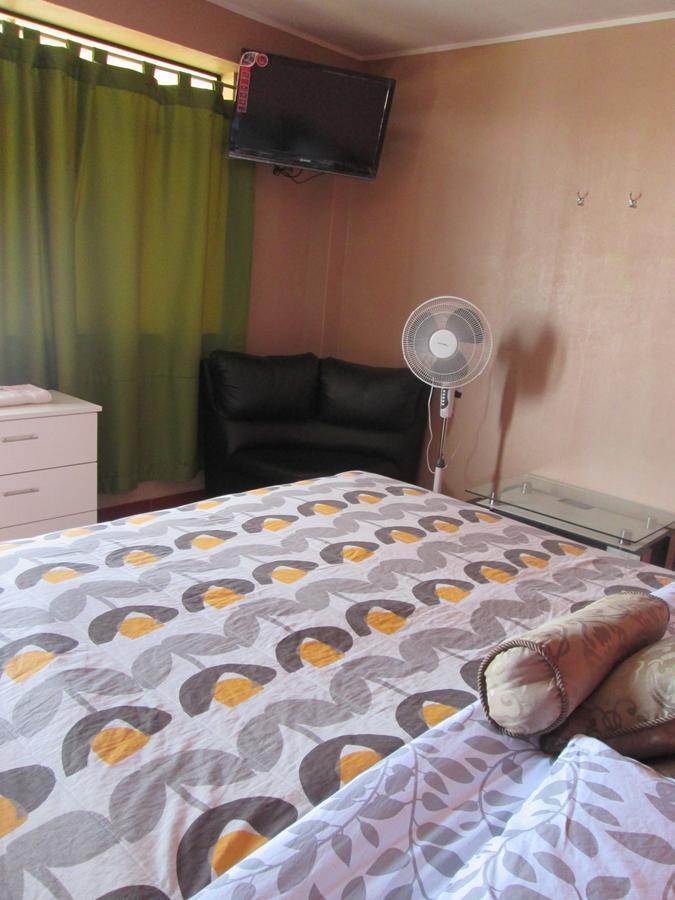 هواتشو Hostal Caprichos المظهر الخارجي الصورة