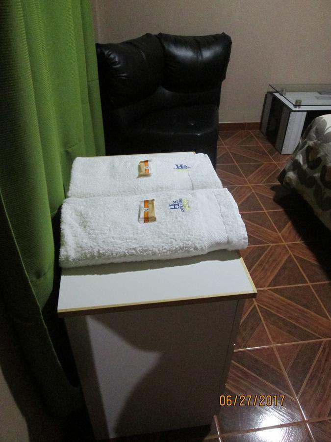 هواتشو Hostal Caprichos المظهر الخارجي الصورة