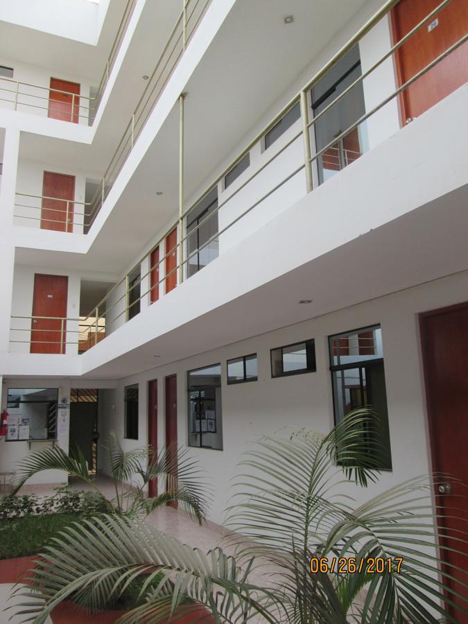 هواتشو Hostal Caprichos المظهر الخارجي الصورة