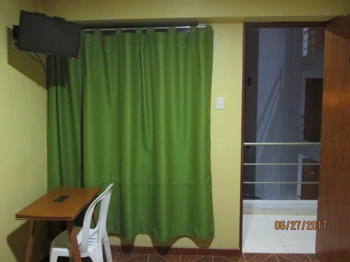 هواتشو Hostal Caprichos المظهر الخارجي الصورة