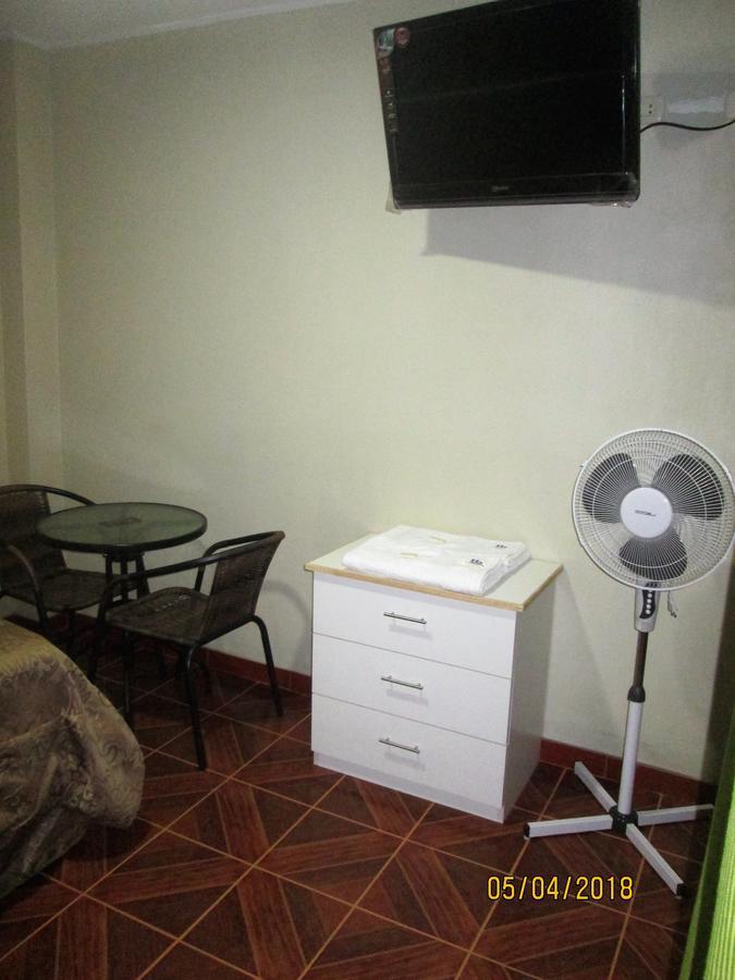 هواتشو Hostal Caprichos المظهر الخارجي الصورة