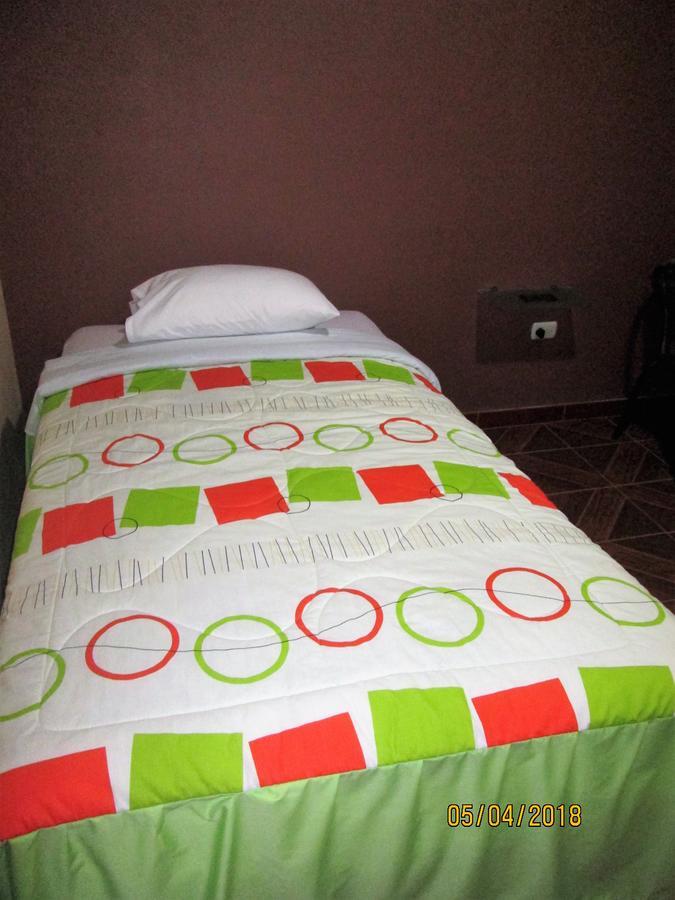 هواتشو Hostal Caprichos المظهر الخارجي الصورة