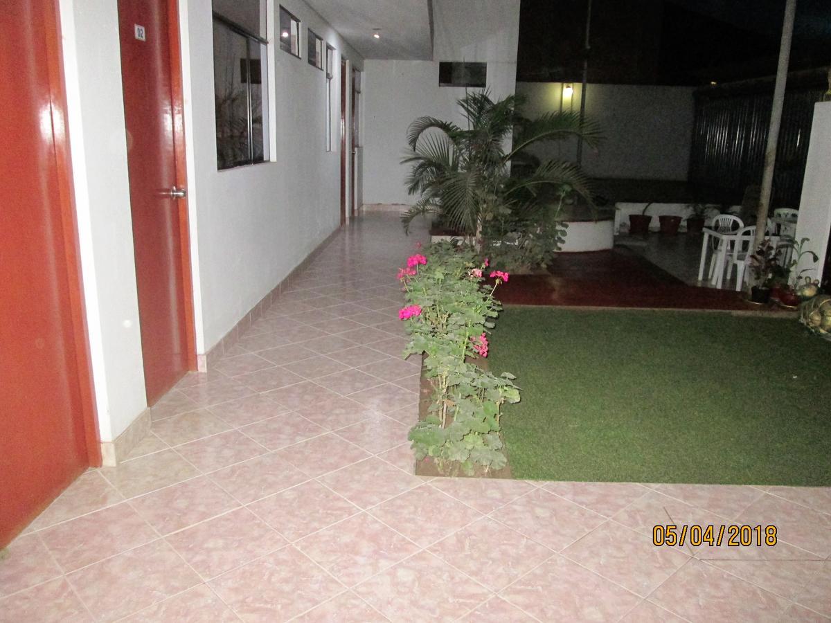 هواتشو Hostal Caprichos المظهر الخارجي الصورة