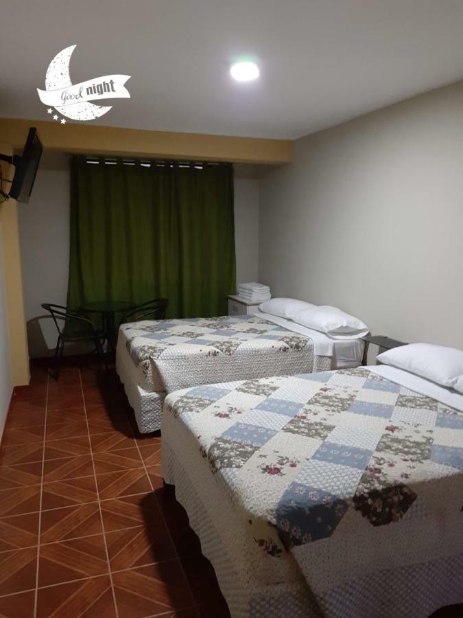 هواتشو Hostal Caprichos المظهر الخارجي الصورة