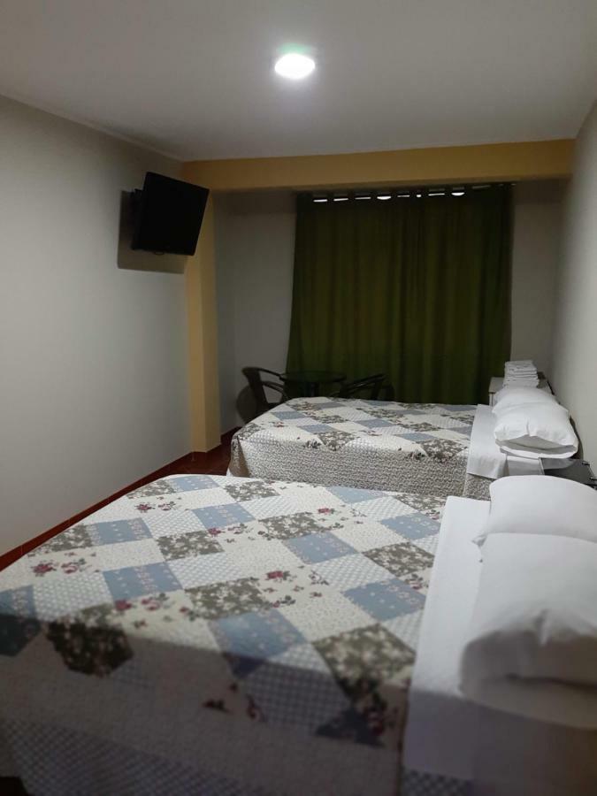 هواتشو Hostal Caprichos المظهر الخارجي الصورة