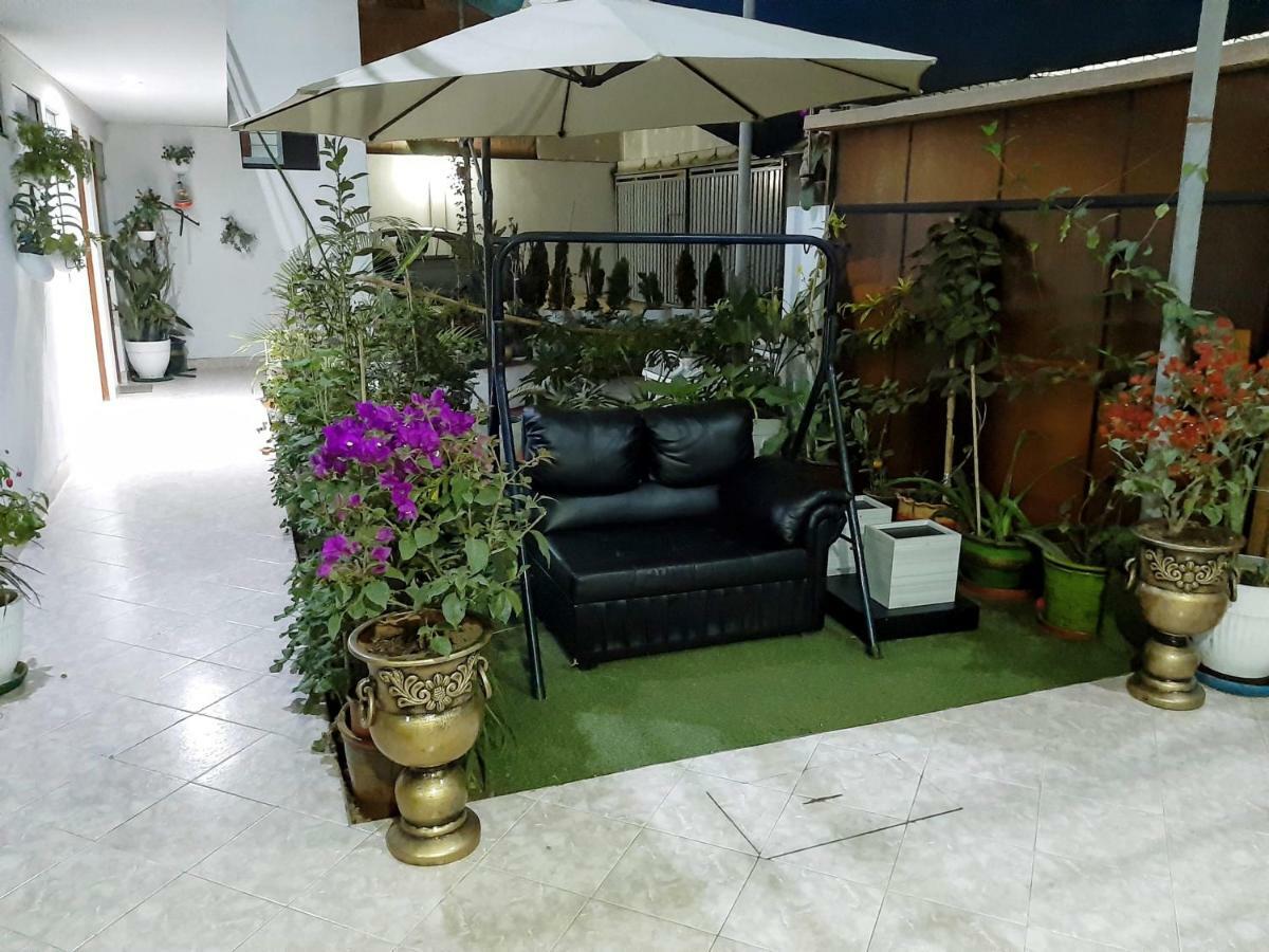 هواتشو Hostal Caprichos المظهر الخارجي الصورة